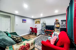 39 Andrews Ave, Wheatley Heights, NY 11798 - Photo 13