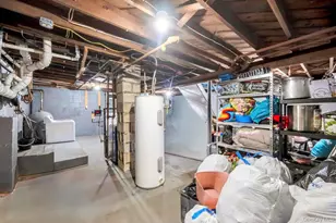 39 Andrews Ave, Wheatley Heights, NY 11798 - Photo 17