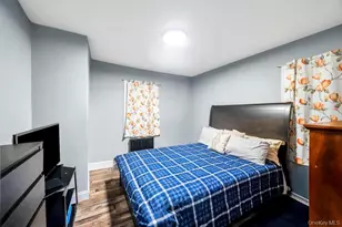 39 Andrews Ave, Wheatley Heights, NY 11798 - Photo 3