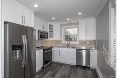 23 Weaver Drive #09-4A, Massapequa, NY 11758 - Photo 3