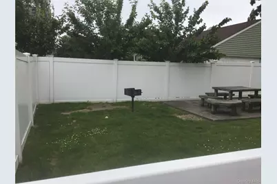 51 Smith Street #B5, Merrick, NY 11566 - Photo 5