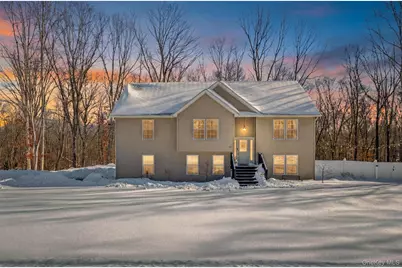 31 Greenshire Way, Walden, NY 12586 - Photo 1