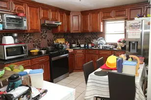 35 50 75th St 6D, Flushing, NY 11372 - Photo 1