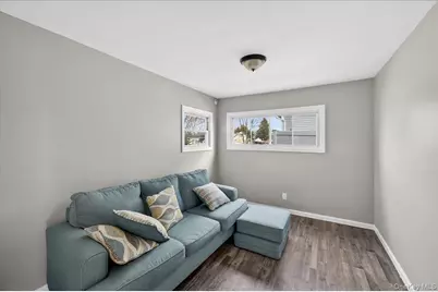 21 Somerset Road N, Amityville, NY 11701 - Photo 9