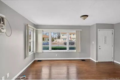 21 Somerset Road N, Amityville, NY 11701 - Photo 3