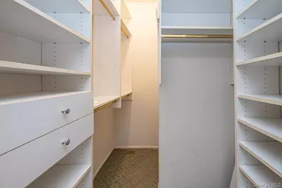 37 Windwatch Drive, Hauppauge, NY 11788 - Photo 23