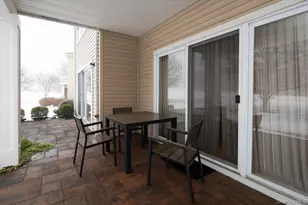 37 Windwatch Dr, Hauppauge, NY 11788 - Photo 35