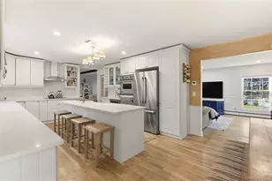 131 Turkey Ln, Cold Spring Harbor, NY 11724 - Photo 11