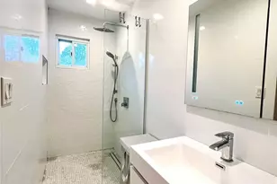 66 Smith St, Glen Cove, NY 11542 - Photo 25