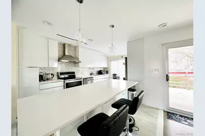 66 Smith Street, Glen Cove, NY 11542 - Photo 1