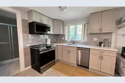 66 Smith Street, Glen Cove, NY 11542 - Photo 23