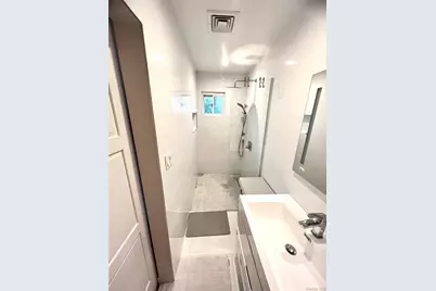 66 Smith Street, Glen Cove, NY 11542 - Photo 11