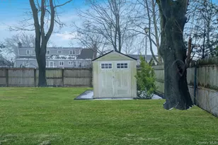 778 Terry Rd, Hauppauge, NY 11788 - Photo 29