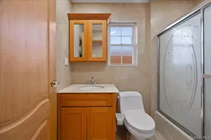 81-32 265th St, Glen Oaks, NY 11004 - Photo 25