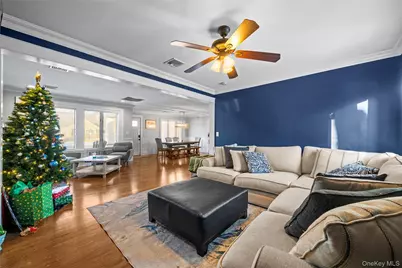 60 Pickwick Lane, North Babylon, NY 11703 - Photo 7