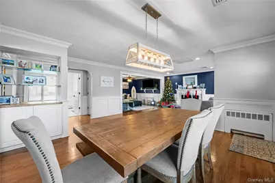 60 Pickwick Lane, North Babylon, NY 11703 - Photo 15