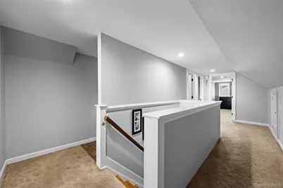 60 Pickwick Lane, North Babylon, NY 11703 - Photo 29