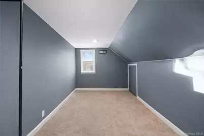 60 Pickwick Lane, North Babylon, NY 11703 - Photo 25