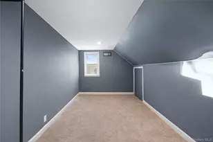 60 Pickwick Ln, North Babylon, NY 11703 - Photo 25