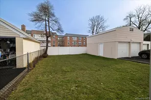 9 Hanover Pl, Rockville Centre, NY 11570 - Photo 19