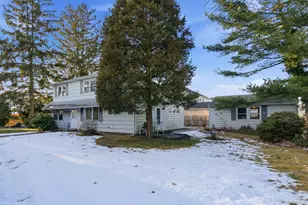 2377 Stewart Ave, Westbury, NY 11590 - Photo 3