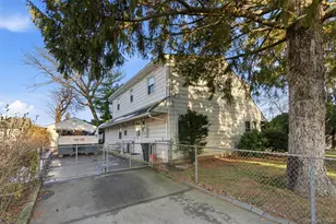 2377 Stewart Ave, Westbury, NY 11590 - Photo 21