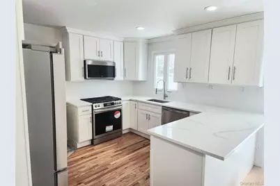 945 Derrick Adkins Lane, West Hempstead, NY 11552 - Photo 3