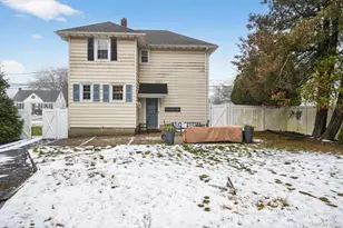 9 Garden Pl, Bay Shore, NY 11706 - Photo 25