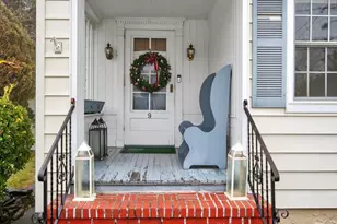 9 Garden Pl, Bay Shore, NY 11706 - Photo 3