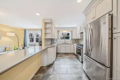 1663 Claas Avenue, Holbrook, NY 11741 - Photo 5