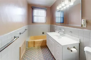 25-40 88th St, East Elmhurst, NY 11369 - Photo 13