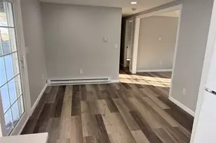 81 Oakside Rd, Smithtown, NY 11787 - Photo 9