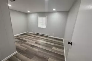 81 Oakside Rd, Smithtown, NY 11787 - Photo 17