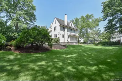 4 Sussex Avenue, Bronxville, NY 10708 - Photo 27
