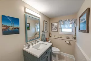 12 Ida Ln, North Babylon, NY 11703 - Photo 21