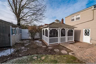 12 Ida Lane, North Babylon, NY 11703 - Photo 25