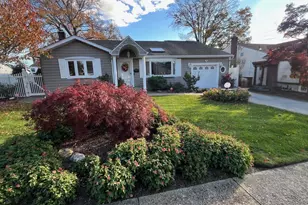 12 Ida Ln, North Babylon, NY 11703 - Photo 27