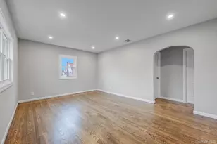 125 Boden Ave, Valley Stream, NY 11580 - Photo 17