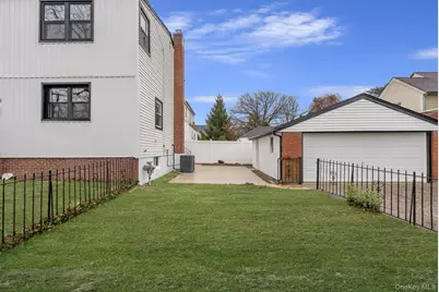 125 Boden Avenue, Valley Stream, NY 11580 - Photo 41