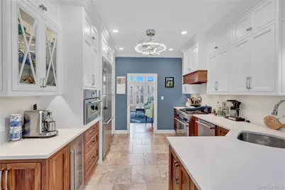 106 Freeport Avenue, Point Lookout, NY 11569 - Photo 17