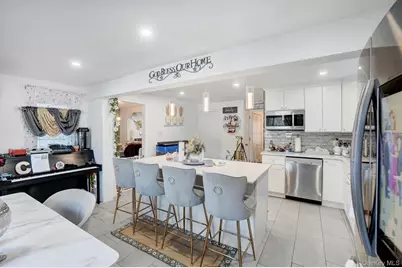 91 Cedar Road, Amityville, NY 11701 - Photo 5