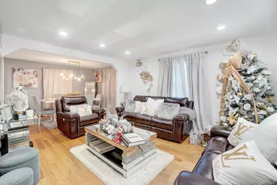 91 Cedar Road, Amityville, NY 11701 - Photo 9