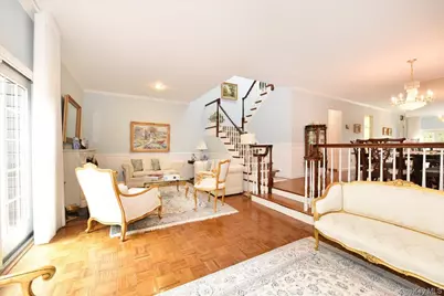 10 Southgate Circle, Massapequa Park, NY 11762 - Photo 9