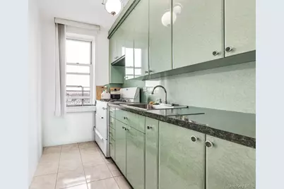 2600 E 21st Street #7C, Brooklyn, NY 11235 - Photo 9