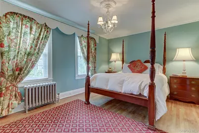 205 Hempstead Avenue, Malverne, NY 11565 - Photo 33