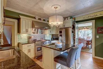 205 Hempstead Avenue, Malverne, NY 11565 - Photo 23