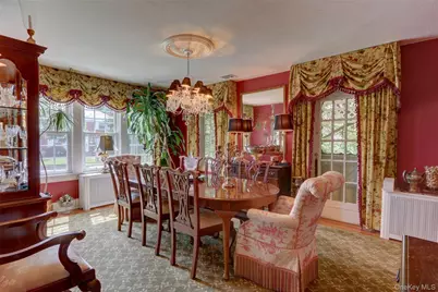 205 Hempstead Avenue, Malverne, NY 11565 - Photo 21