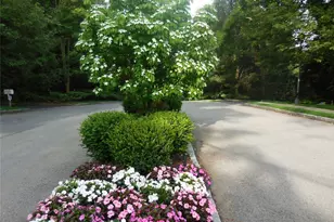 51 Club Pointe Dr, White Plains, NY 10605 - Photo 33