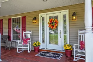 28 Madison Ct, Middletown, NY 12589 - Photo 3