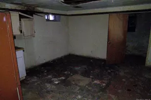 130-31 218th St, Springfield Gardens, NY 11413 - Photo 15